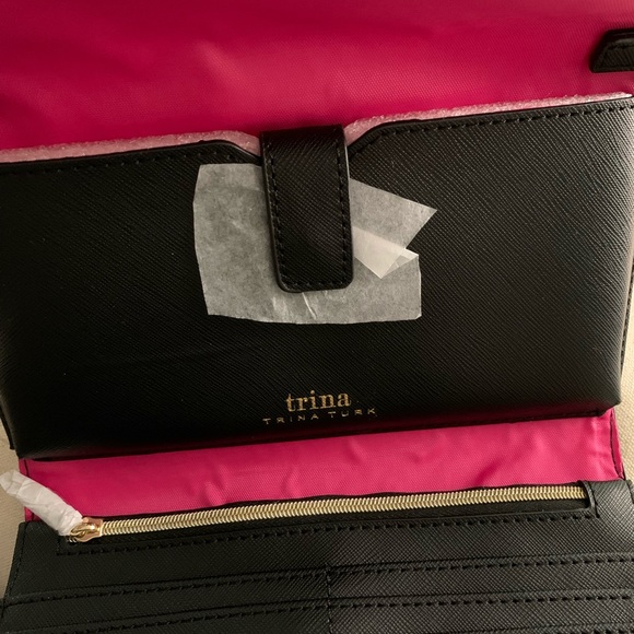 Trina Turk trifold crossbody - Picture 4 of 4